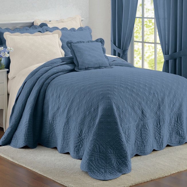 Florence Oversized Bedspread image number null