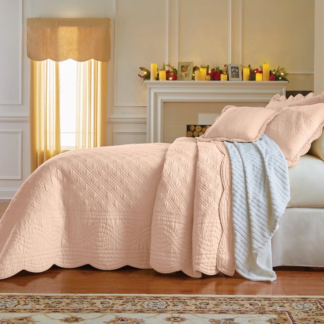 Florence Oversized Bedspread image number null