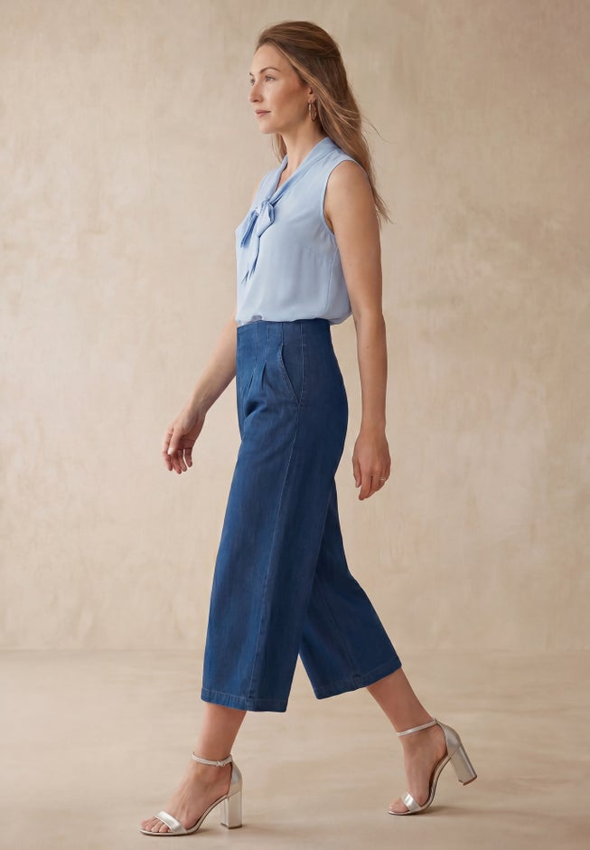 Sculpt Fit Wide-Leg Crop Jeans image number 1