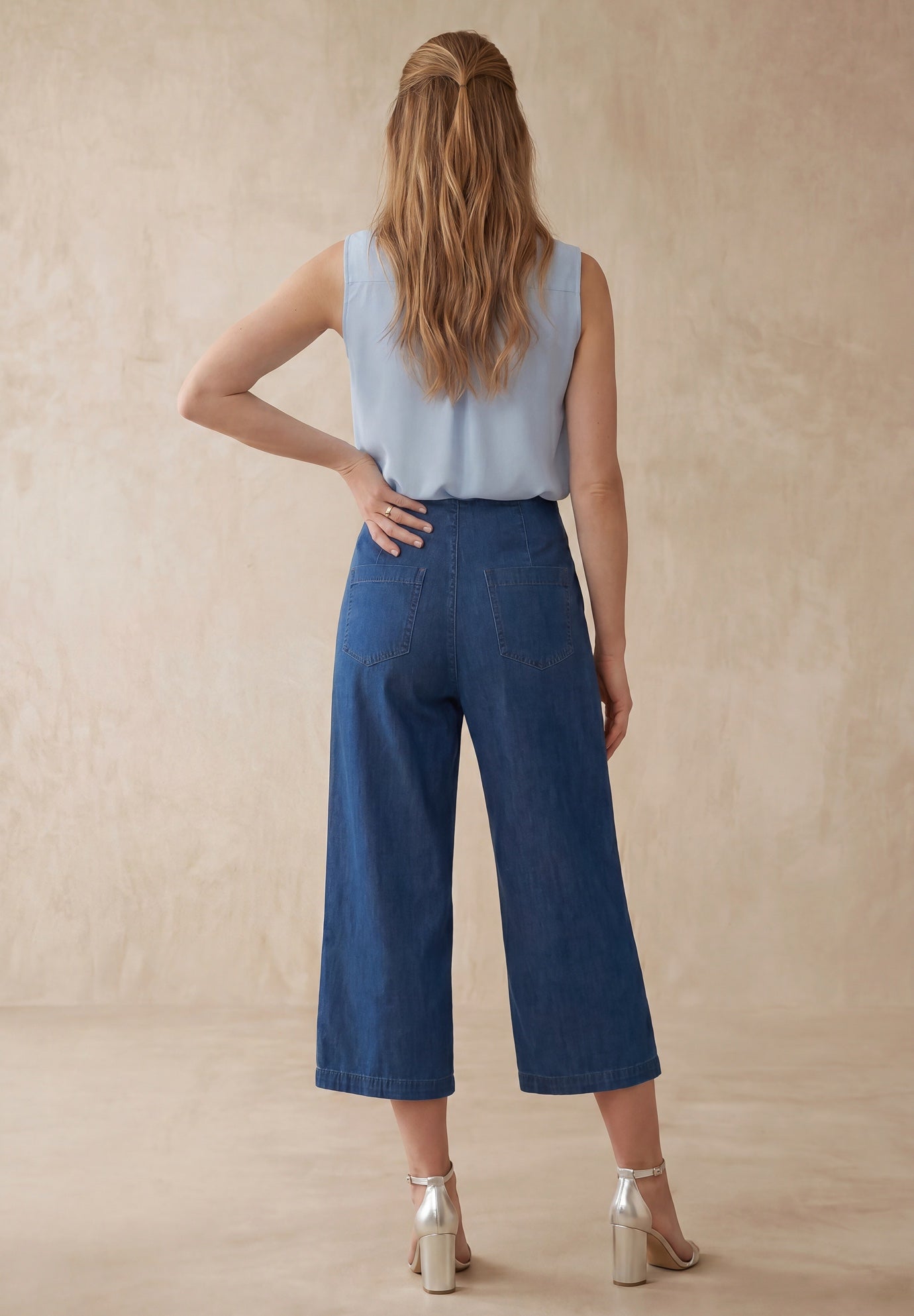 Sculpt Fit Wide-Leg Crop Jeans image number 2