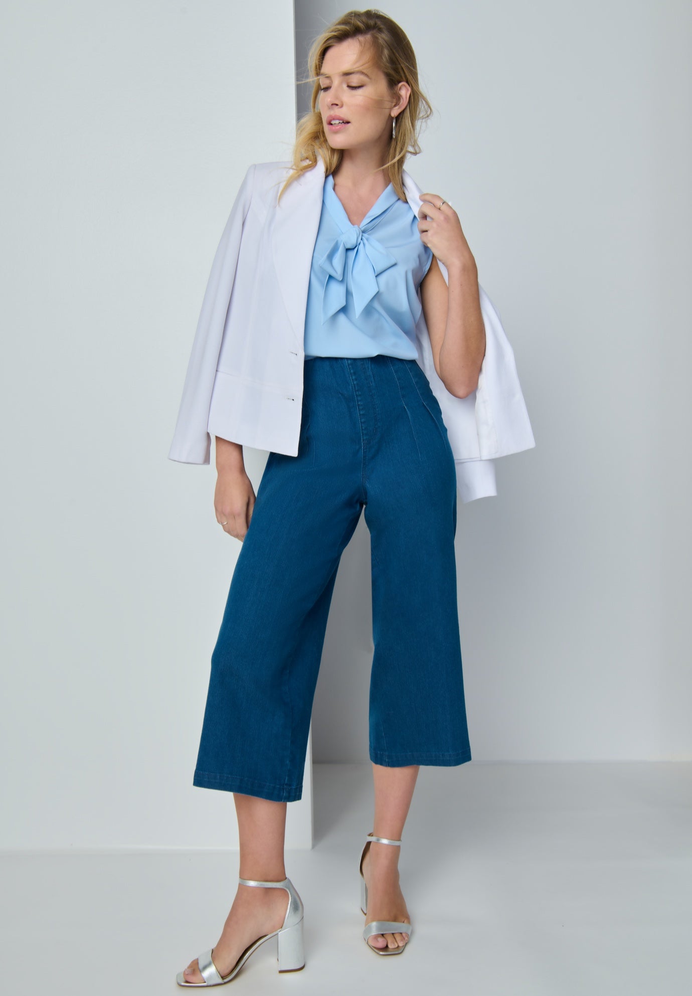 Sculpt Fit Wide-Leg Crop Jeans image number 0
