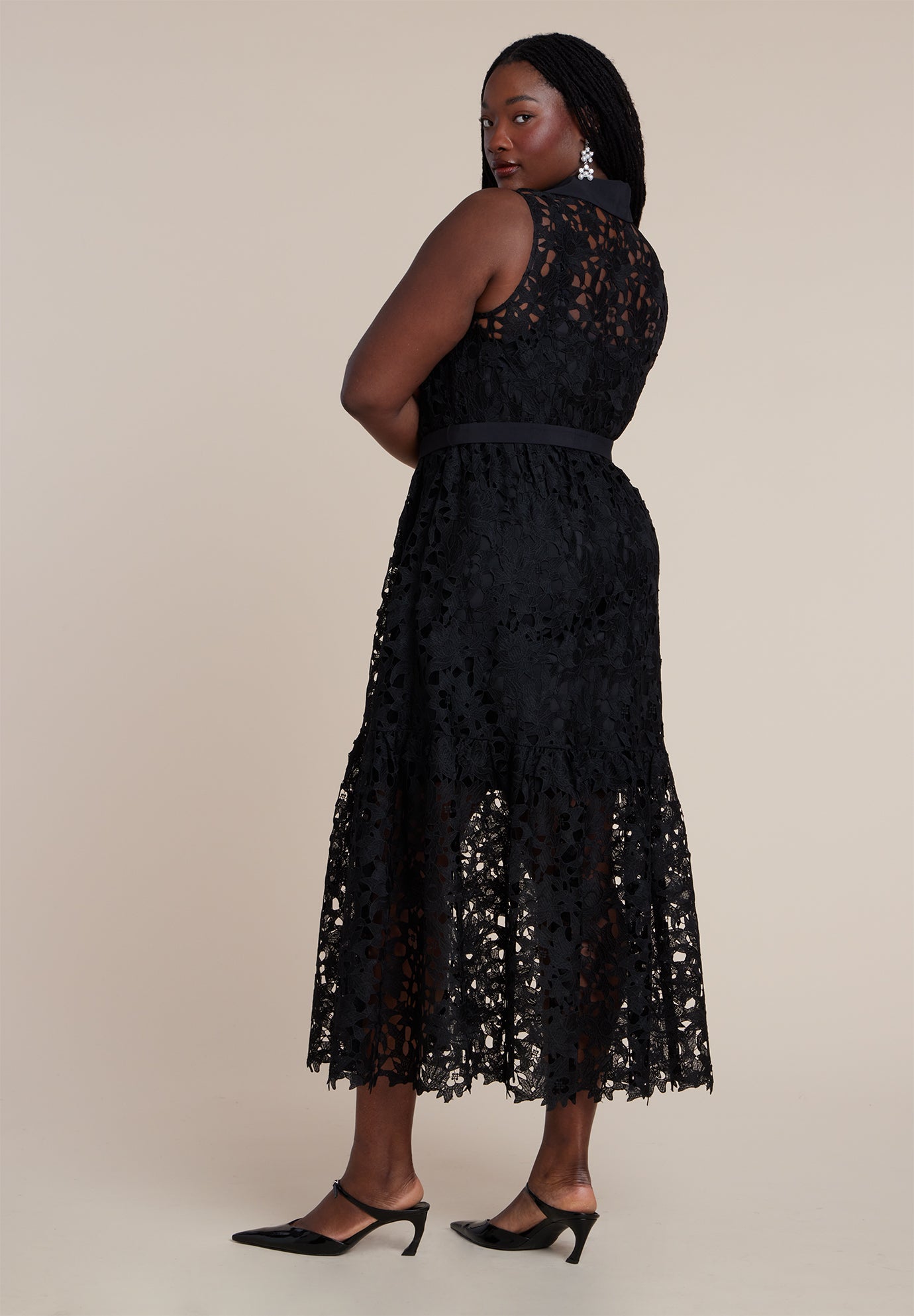 Lace Dress With Buttons & Collar image number 3