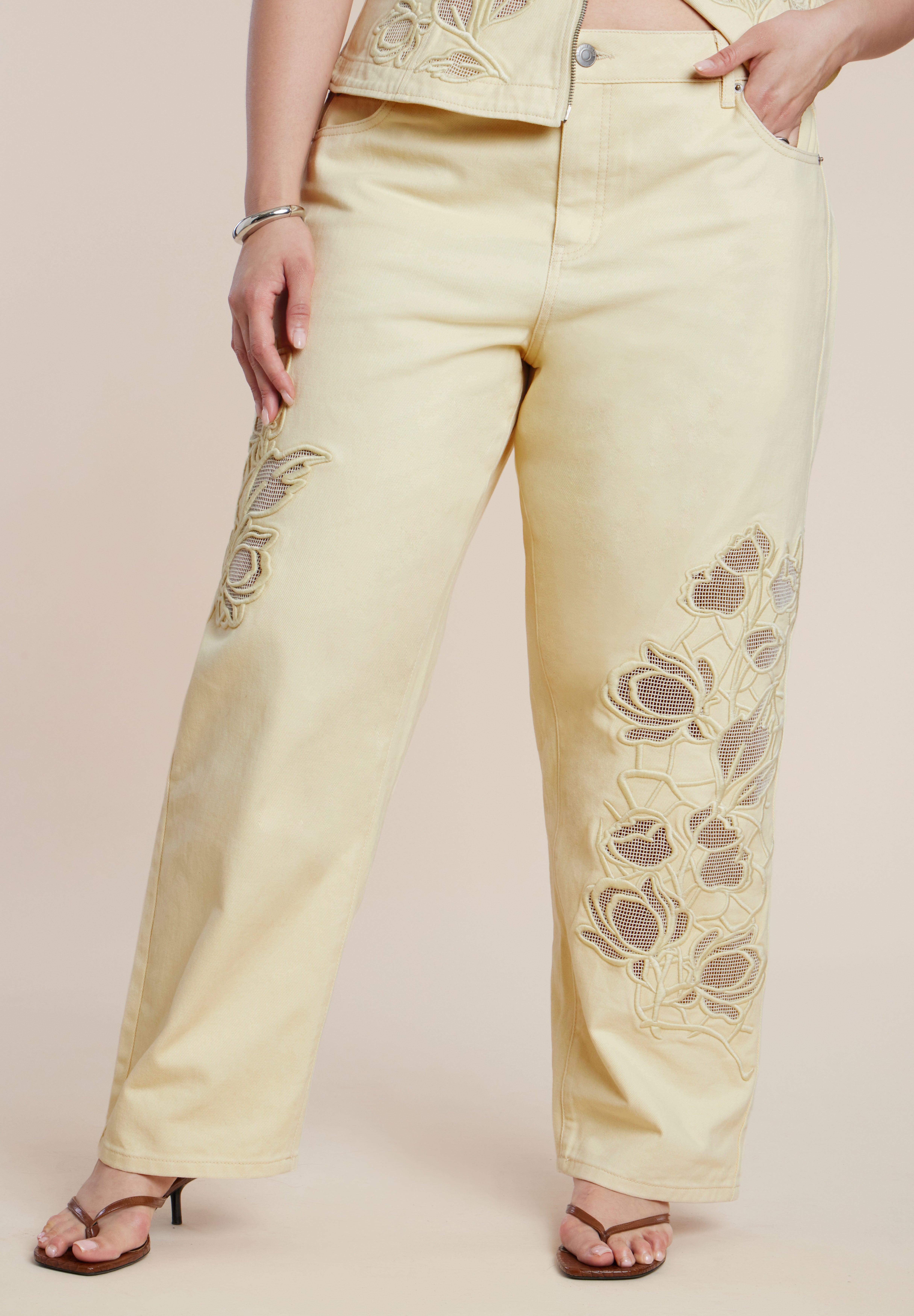 Floral Embroidery Jean image number 0