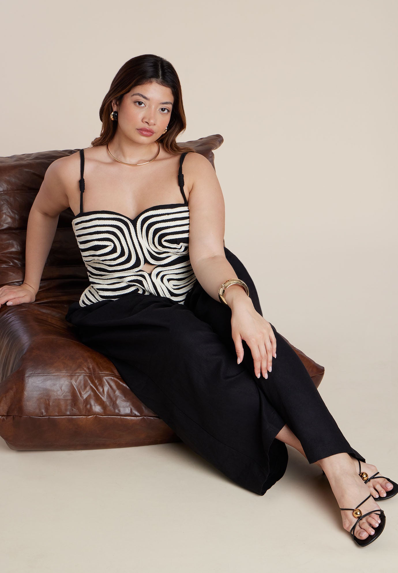 Embroidered Pleated Jumpsuit image number 4