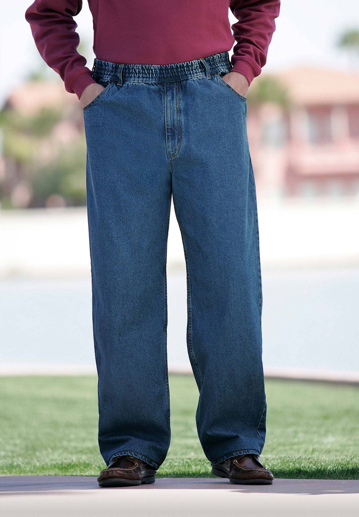 Loose Fit Comfort Waist Jeans image number 4
