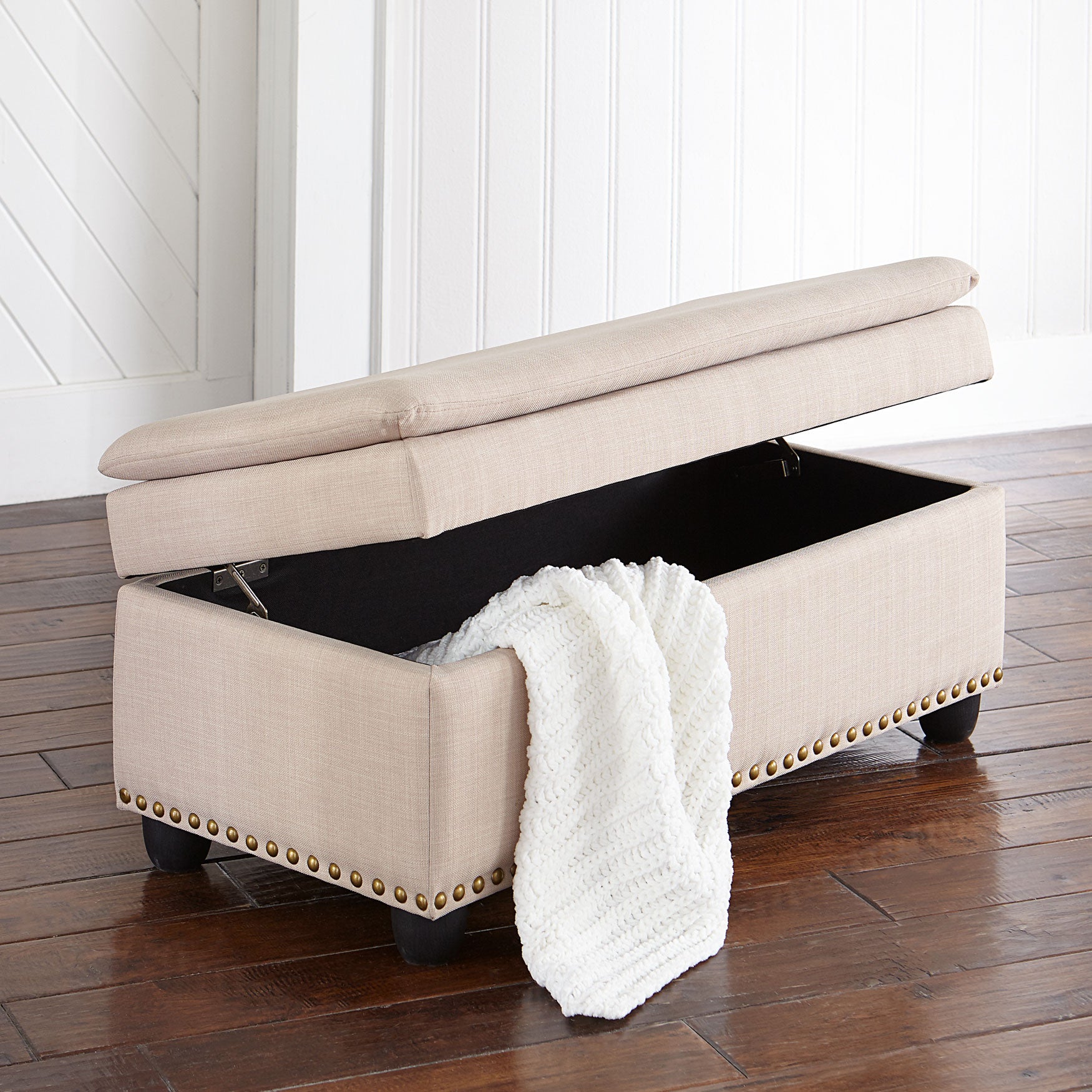 400 lbs. Weight Capacity Extra Wide Studded Ottoman image number 4